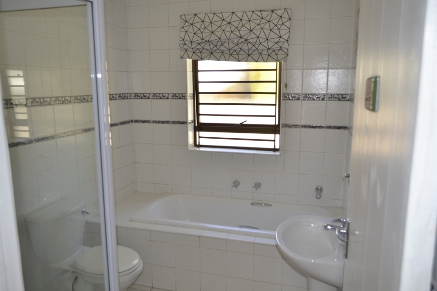 3 Bedroom Property for Sale in Heritage Park Western Cape